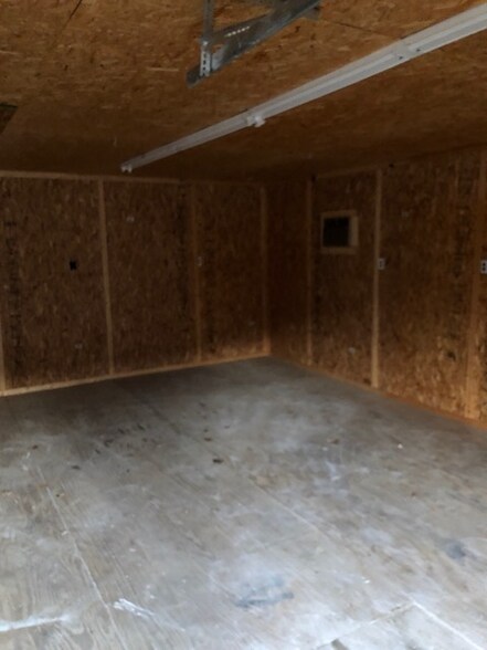 Building Photo - 3005 Menominee Ave