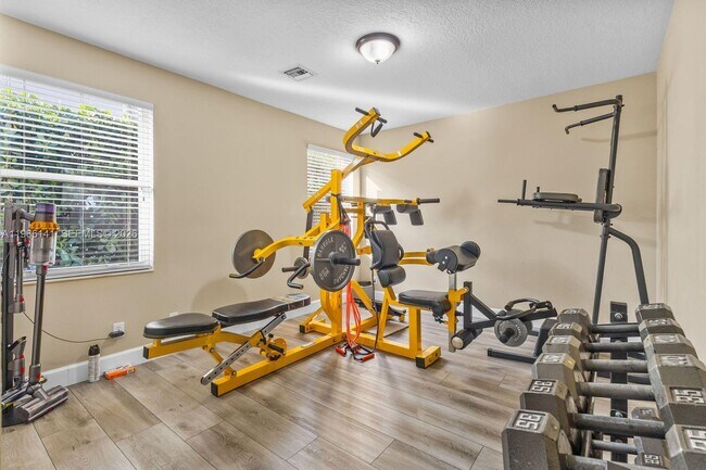 Building Photo - 2488 Eagle Run Dr