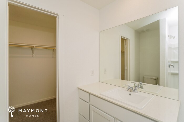 Building Photo - 14810 Warwick Shire