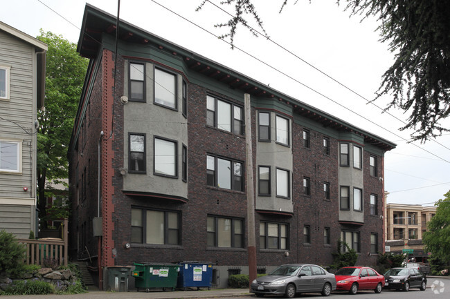 Building Photo - Heights Court Apartments