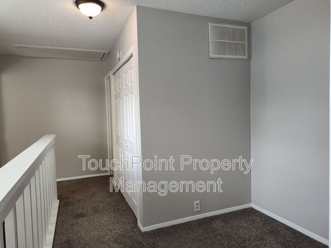 Building Photo - 7001 Stonington Ln