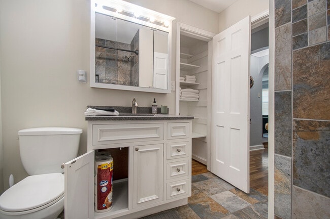 Building Photo - 8754 Florence Ave