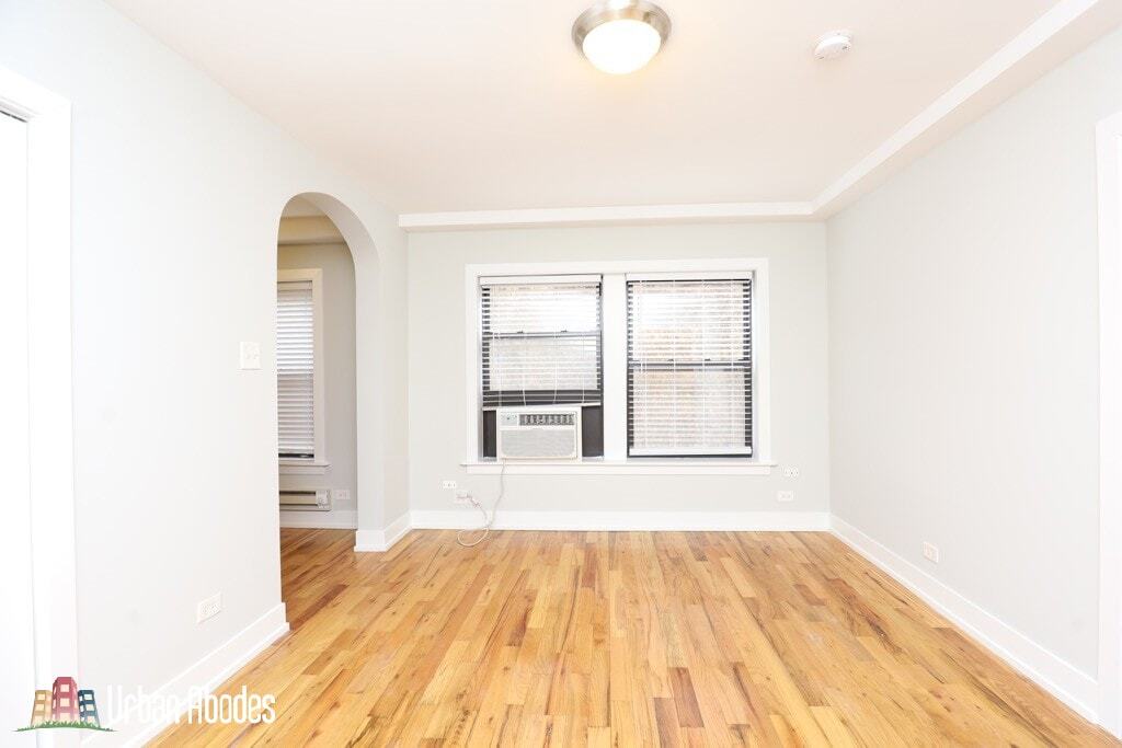 Building Photo - 557 W Arlington Pl