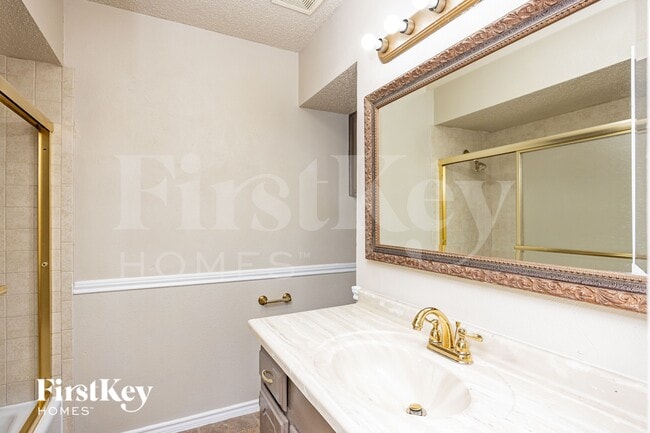 Building Photo - 2912 Yorktown Rd