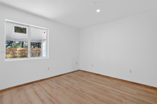 Building Photo - 1515 Redland Rd