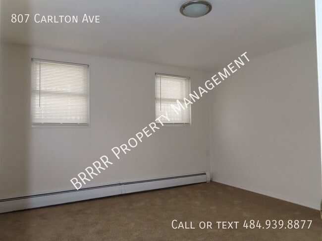 Building Photo - 807 Carlton Ave