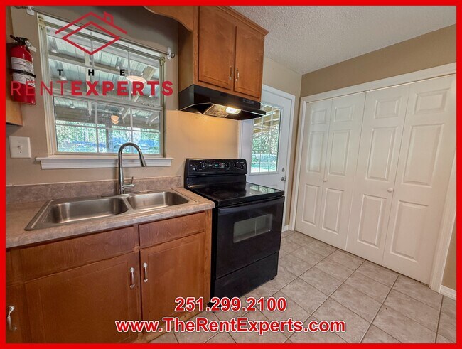 Building Photo - 14165 River Oaks Rd