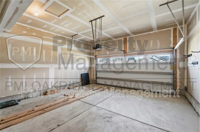 Building Photo - 414 Sydney Dr