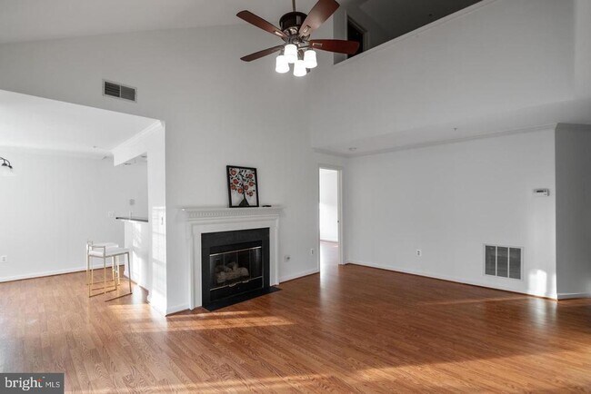 Building Photo - 131 Timberbrook Ln