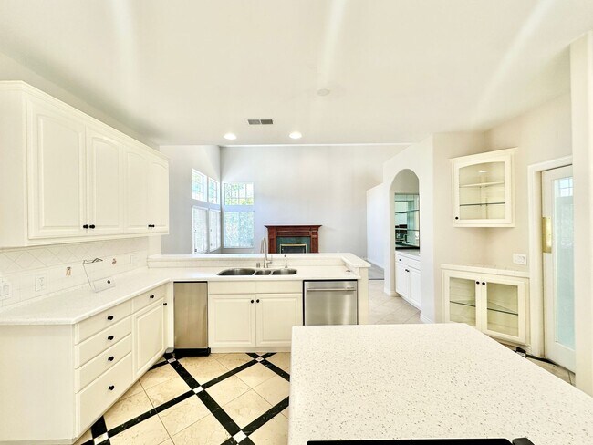 Building Photo - 4286 La Canada Rd
