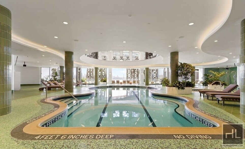 Building Photo - 5 S 5th St