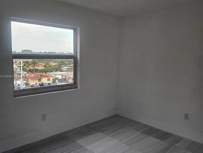 Building Photo - 6090 W Flagler St
