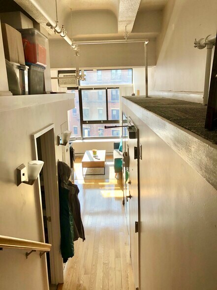 Building Photo - 12 Stoneholm St