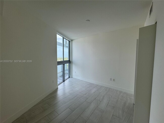 Building Photo - 2000 Metropica Wy