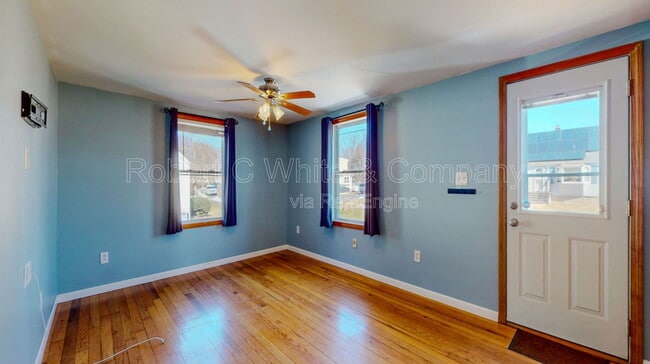 Building Photo - 10 Harkness Dr