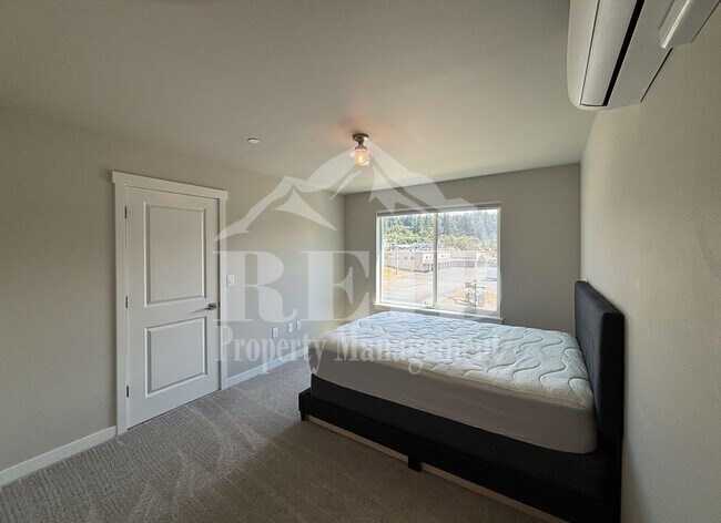 Building Photo - 3Bed 3Bath - Seaside at Kingston