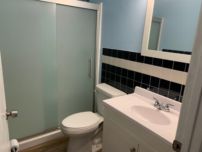 Building Photo - 822 Highland Hill Ct