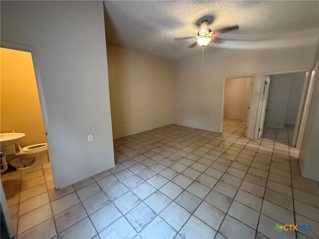 Building Photo - 1410 Marlton St