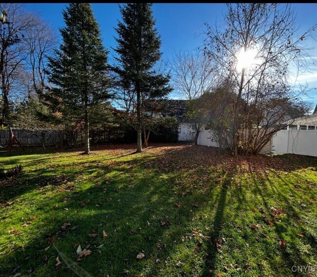 Building Photo - 311 Hartford Pl