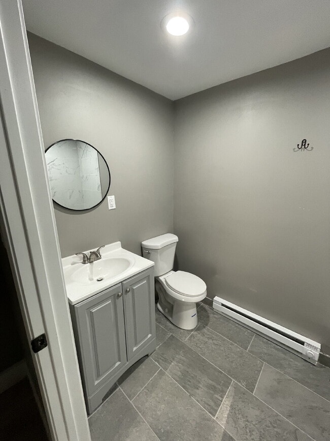 Building Photo - NEW 4 Bedroom Remodel with GARAGE!