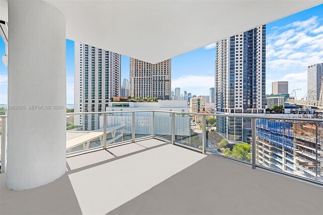 Building Photo - 851 NE 1st Ave