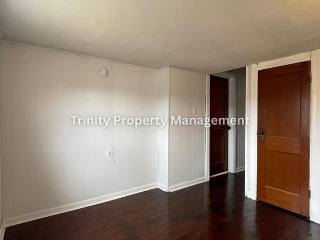 Building Photo - 407 Maryland Ave