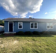 Building Photo - 124 Eastwood Ave