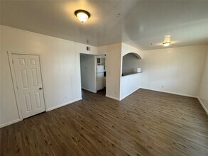 Building Photo - 8526 Leonora St
