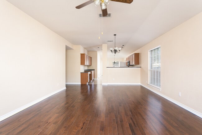 Building Photo - Corner Lot In Stone Oak Area