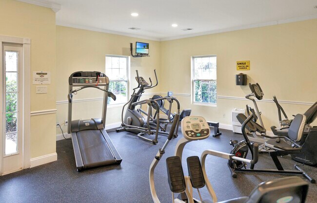 Building Photo - 3947 Gladiola Ct