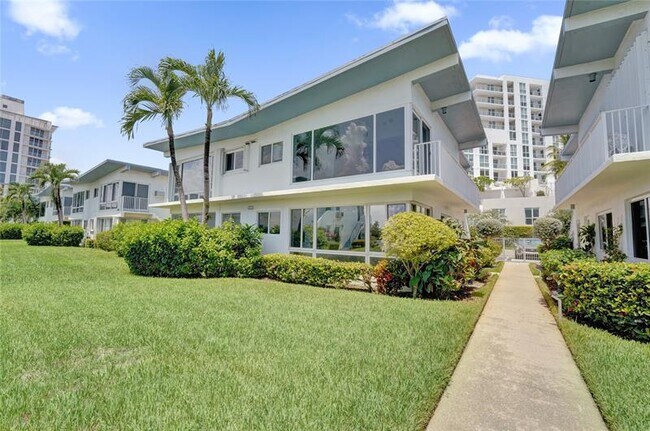 Building Photo - 425 Bayshore Dr