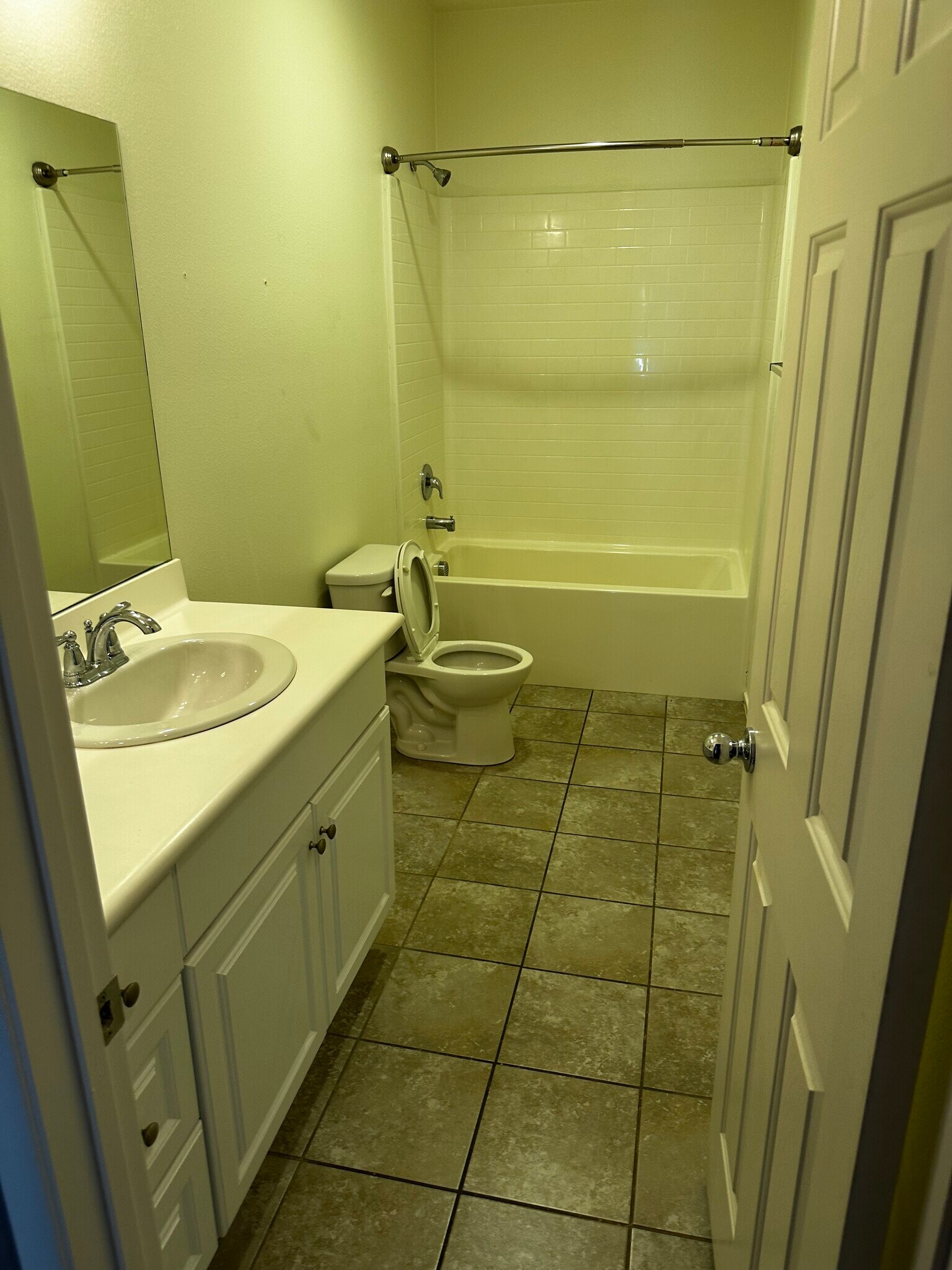2nd Bathroom - 83587 Moroccan Dr
