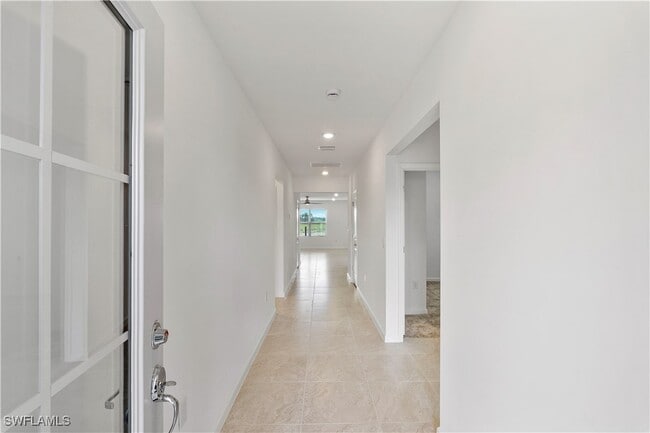 Building Photo - 42425 Cascade Dr