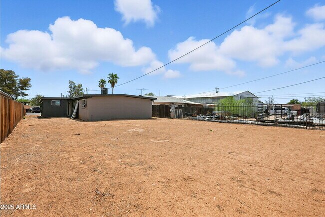 Building Photo - 130 W Harding Ave