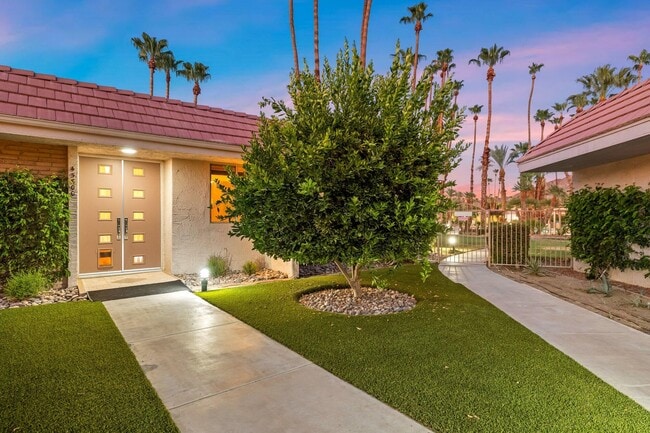 Building Photo - 45800 Pima Rd