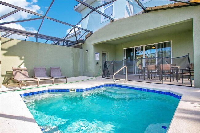 Building Photo - 4715 Terrasonesta Dr