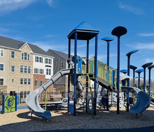 Building Photo - 5424 Greenpoint Ln