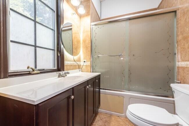 Building Photo - 53 Edward Ave