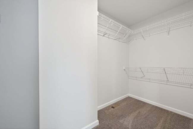 Building Photo - Spacious 3 Bedroom Townhome in Glen Allen - $2,650/mo