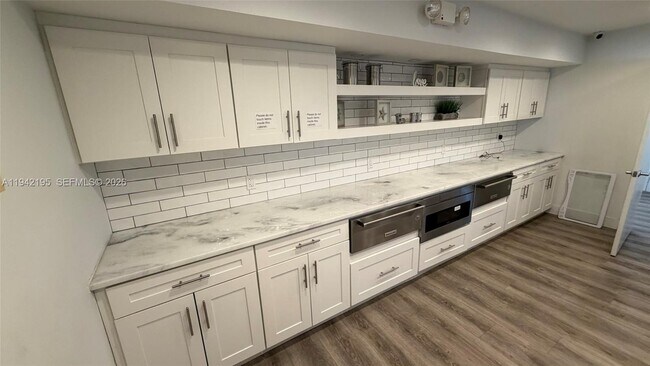 Building Photo - 3800 Galt Ocean Dr