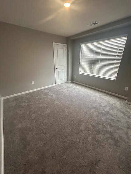 11_Bedroom 2 - 1202 Old Fort Dr