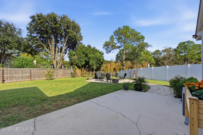 Building Photo - 2143 Lady Di Ln