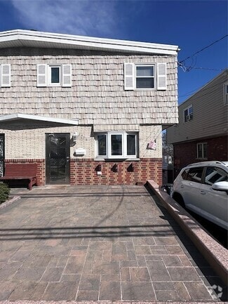 Building Photo - 2518 Tiemann Ave