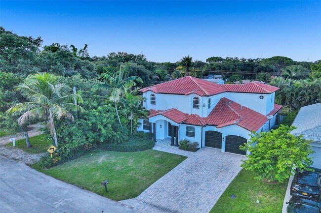 Building Photo - 1207 SW 21st St