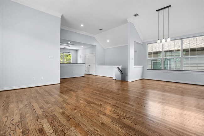 Building Photo - 5949 Kiam St