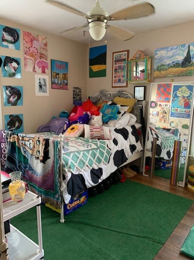 Building Photo - ***Fabulous Home-Close to UNT***