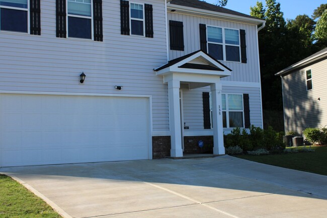 Building Photo - Awesome 5 Bedroom Home in North Augusta