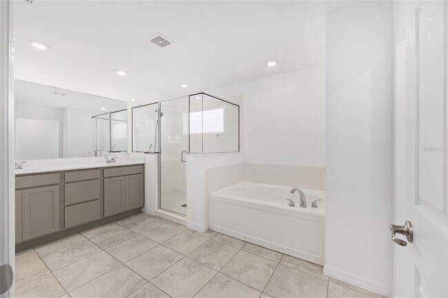 Building Photo - 7635 SW 64th St Rd