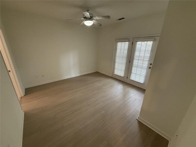 Building Photo - 411 Spring Heights Ln