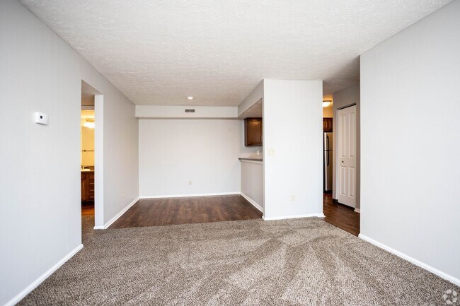 Building Photo - Spacious 1 Bedroom with a Den in Dublin!